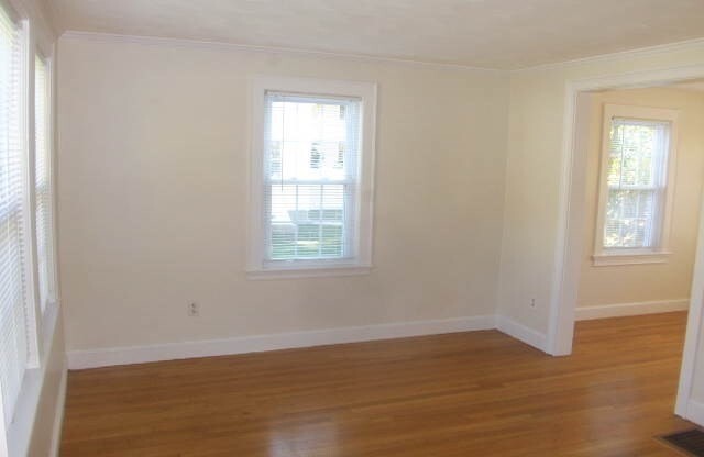 24 SPENCER ST
