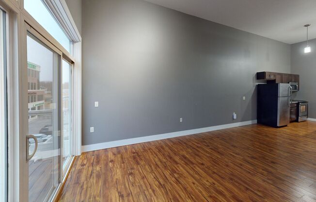 1 bed, 1 bath, 717 sqft, $1,200, Unit 115-112 (The Pearl)