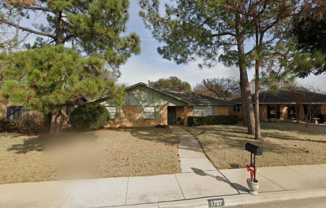 1707 CHISOLM TRL