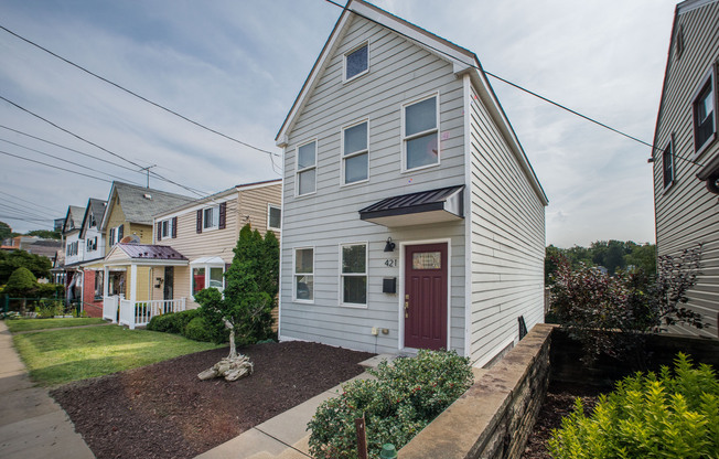 Modern 3-Bedroom 3-Bath  Home for Rent in Mt Washington, Pittsburgh, PA