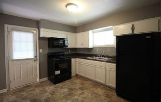 3 beds, 1 bath, $1,595