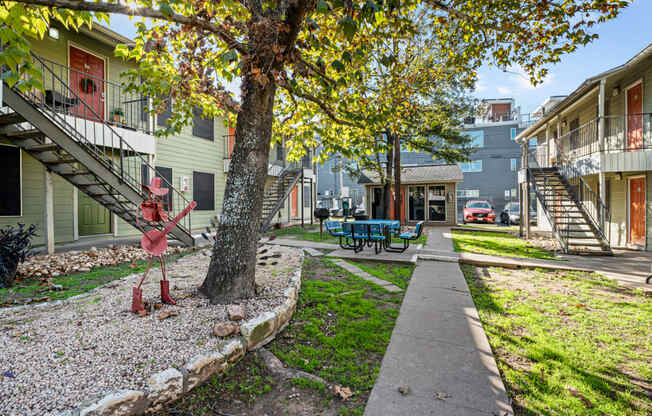 the preserve at ballantyne commons apartments courtyard and stairs