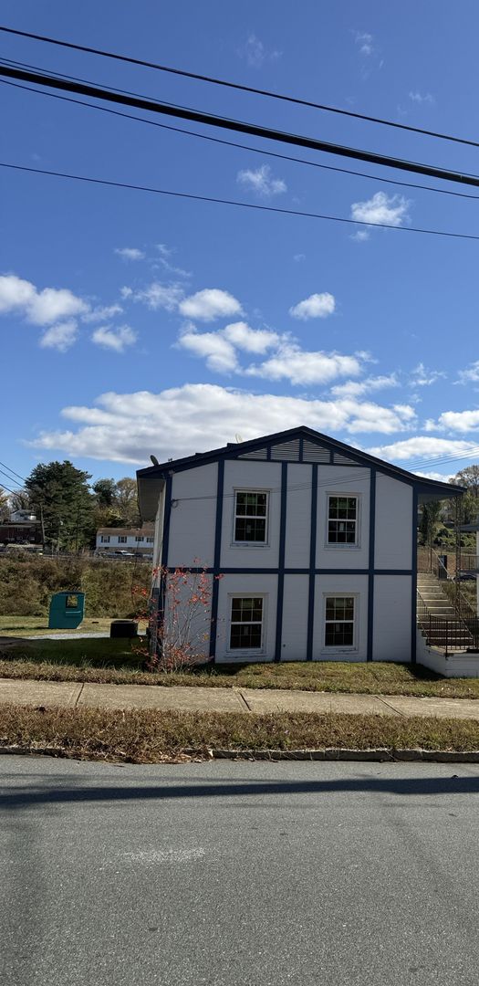 1437-1459 W. Fourth St. - 12 Unit