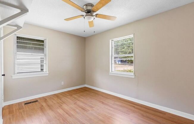 3 beds, 1 bath, $1,200