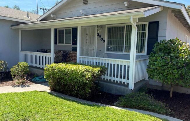 Coming Soon! Beautiful Home for Rent in SW Visalia. Please do not disturb tenants!