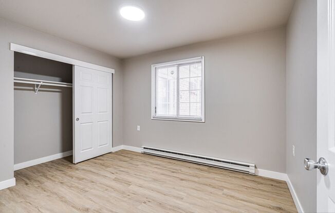 2 beds, 1 bath, 932 sqft, $1,499, Unit 13