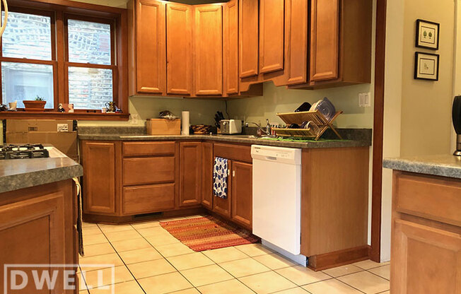 930 W GUNNISON