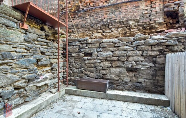 2 beds, 1.5 baths, $5,495, Unit A