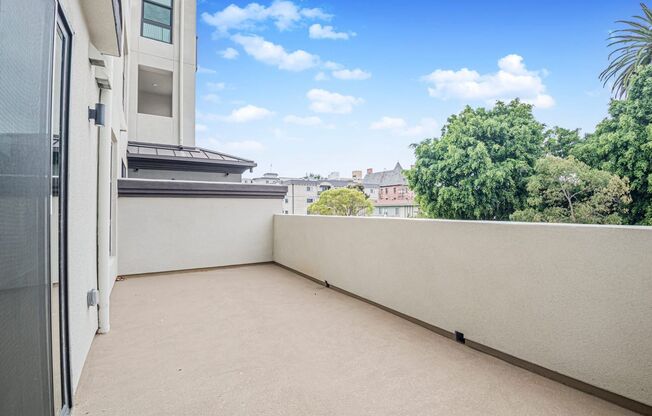1 bed, 1 bath, 611 sqft, $2,905, Unit 214