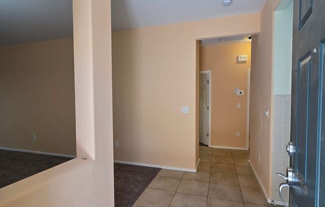 3 BED / 2 BATH SINGLE STORY HOME IN SUN CITY ALIANTE!!!