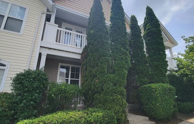 Ballantyne Beauty for Immediate Lease!