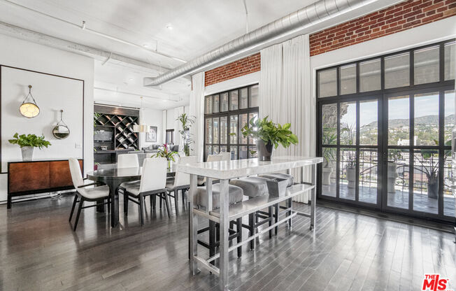 1 bed, 1 bath, 1,560 sqft, $7,500, Unit 1007