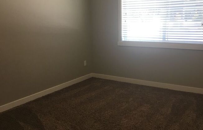 2 beds, 2 baths, $1,525, Unit 333