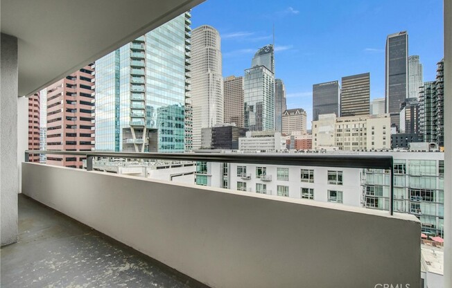 1 bed, 1 bath, 754 sqft, $2,552, Unit 1103