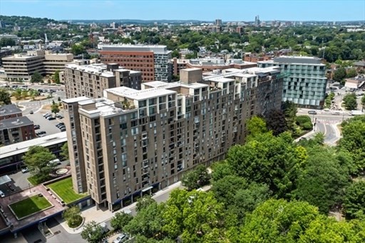 1 bed, 1 bath, 870 sqft, $2,800, Unit 307