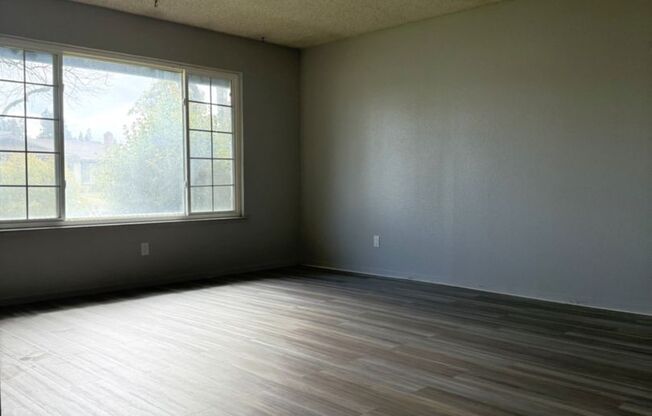3 bedroom/2 bathroom home AVAILABLE NOW!!!!
