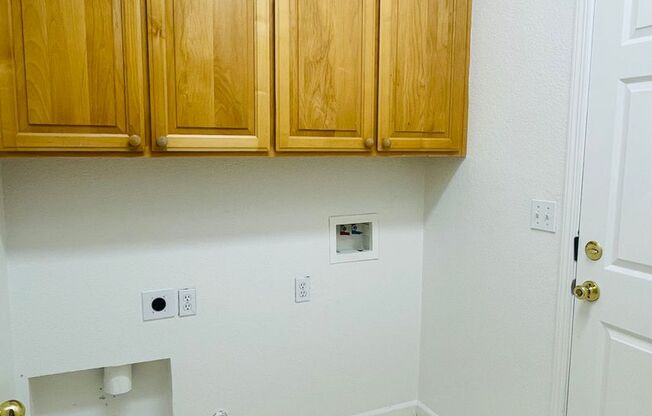 6056 Bridgecross Dr - Sacramento 95835