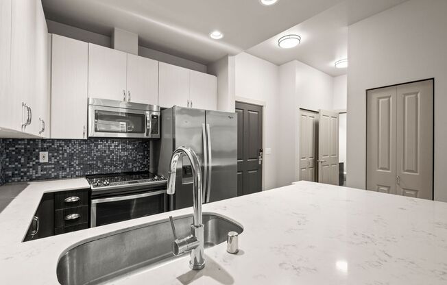 1 bed, 1 bath, 685 sqft, $2,450, Unit 311