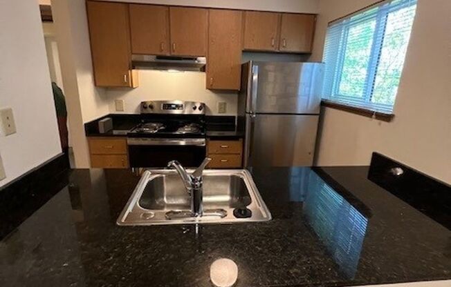 1 bed, 1 bath, $1,600, Unit 201