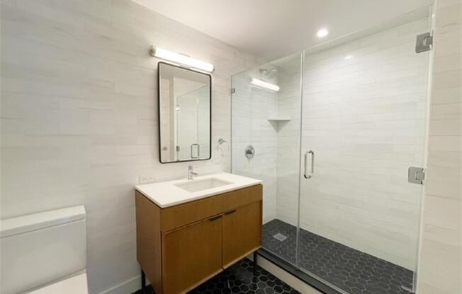 3 beds, 2 baths, 1,127 sqft, $8,427, Unit 303
