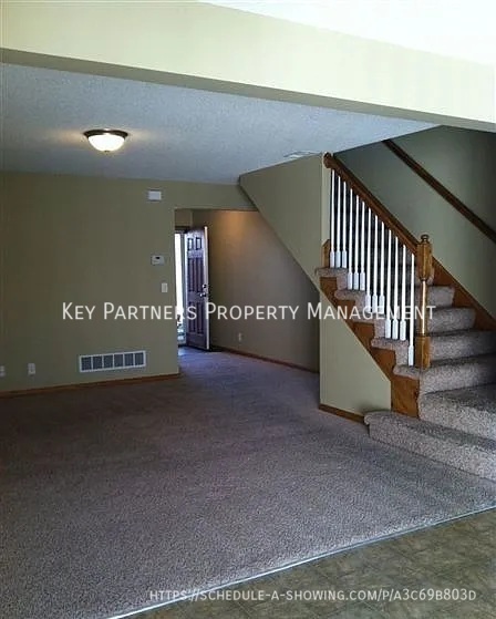 1640 SW HIGHLAND DR