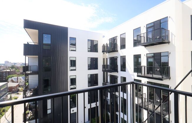 3 beds, 2 baths, 1,625 sqft, $4,000, Unit 914