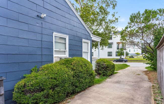 3224 Forest Park