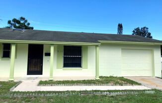517 Santiago Avenue