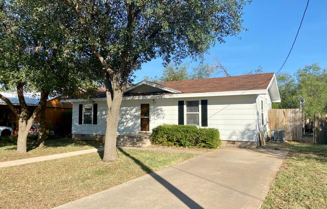 Precious 3 bedroom 2 bath home! Just updated and looks amazing!