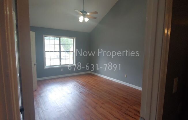 3 beds, 2 baths, 1,450 sqft, $1,595, Unit B