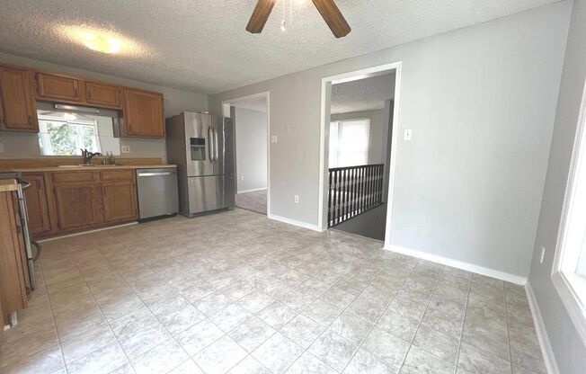 3 beds, 2 baths, $2,200