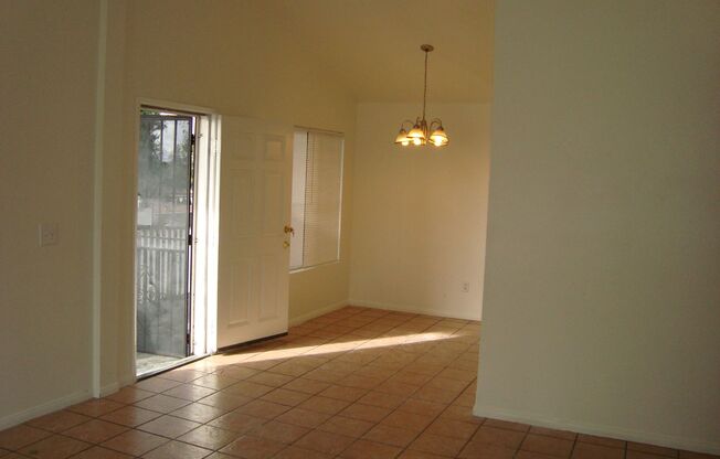 2 beds, 2 baths, $1,900