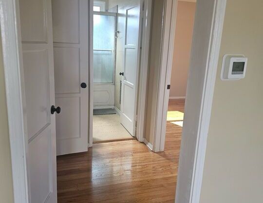 1 bed, 1 bath, 900 sqft, $2,500, Unit 1752 1/2