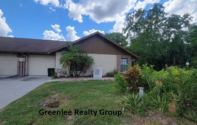 Spacious 2 Bed/ 2 Bath/ 1 Car Garage Villa in New Port Richey! Water, Trash & Lawn Included!