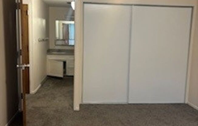 2 beds, 1 bath, 850 sqft, $1,625, Unit 117