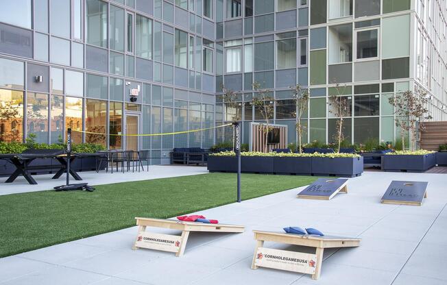 2 beds, 2 baths, $5,045, Unit 1702