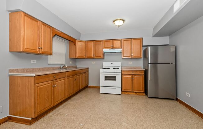 1 bed, 1 bath, 700 sqft, $2,050, Unit 4040-2B