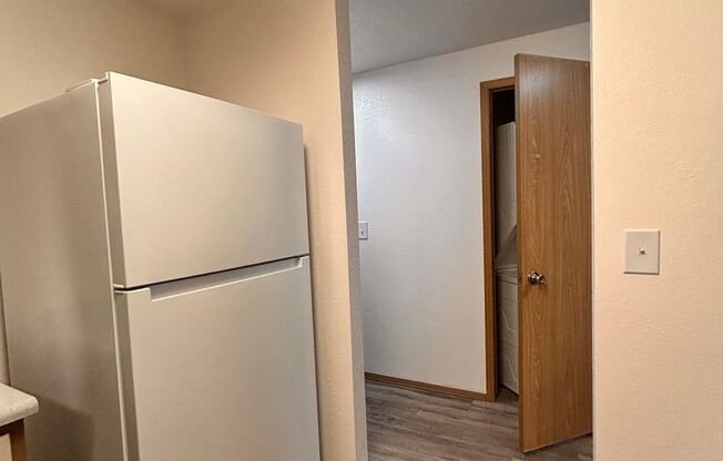 1 bed, 1 bath, 660 sqft, $1,250, Unit H - 031