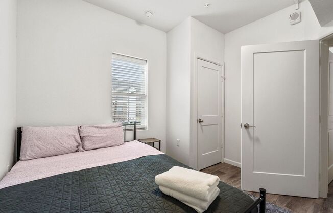 4 beds, 2 baths, 1,750 sqft, $2,150, Unit #404