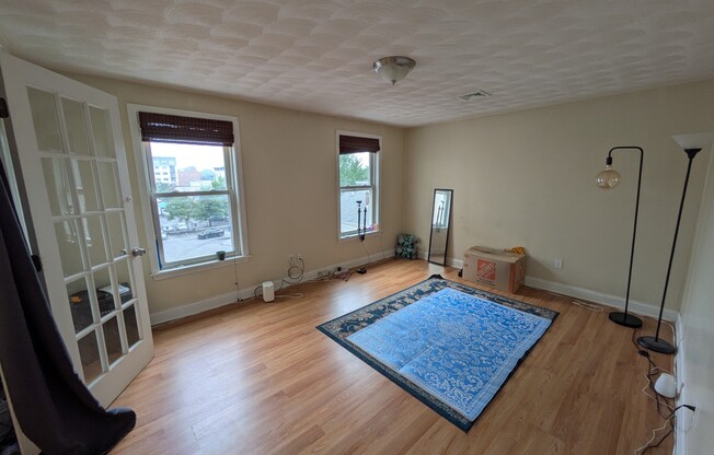 6 DOUGLASS ST
