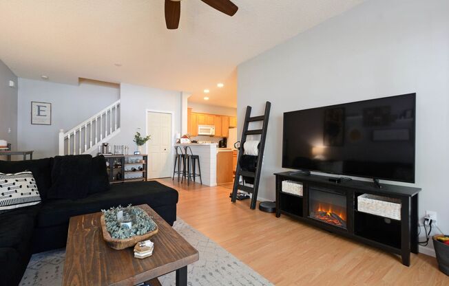 Modern 2 Bed, 1.5 Bath Townhome with Flex Space in Farmington