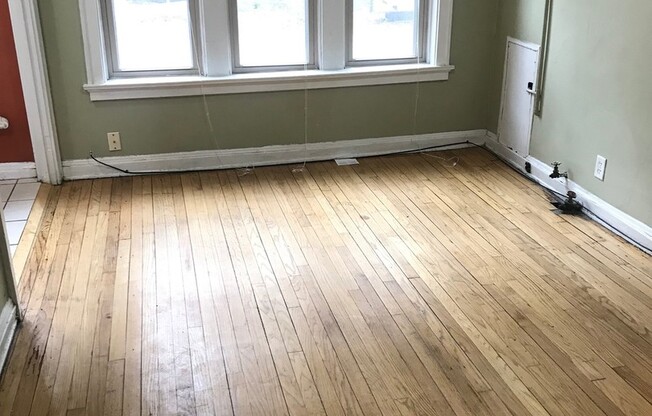 Studio, 1 bath, $825, Unit 08