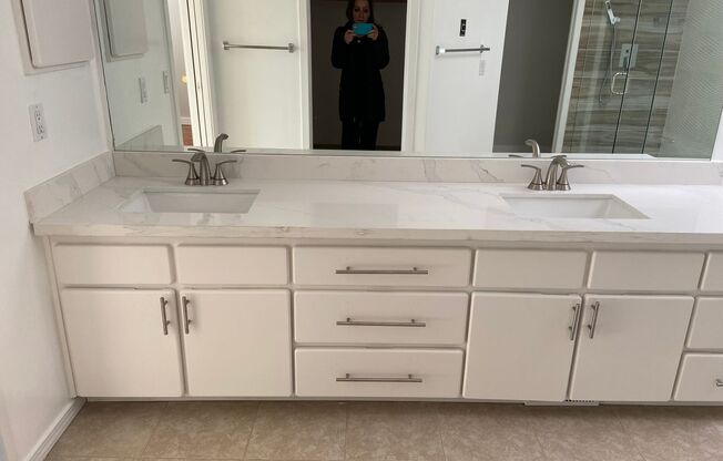 3 beds, 3.5 baths, $6,100