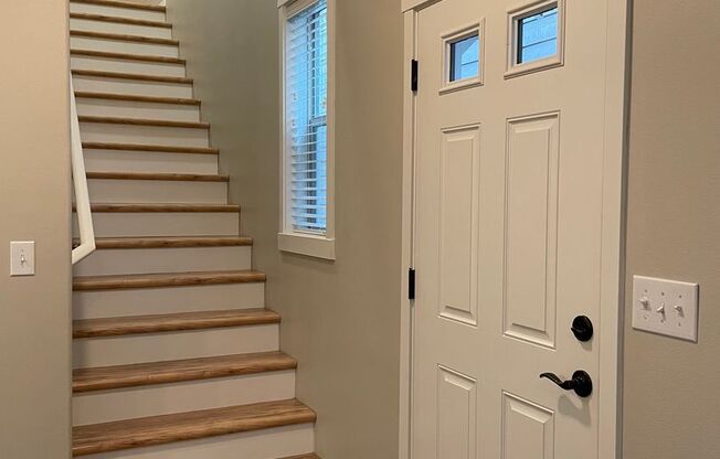 Spacious 3 Bedroom Home with Fenced Yard, Patio, and 2-Car Garage Near Mill Plain.