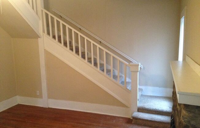 *Pre-Leasing* | Quaint Cottage Close to Everything!