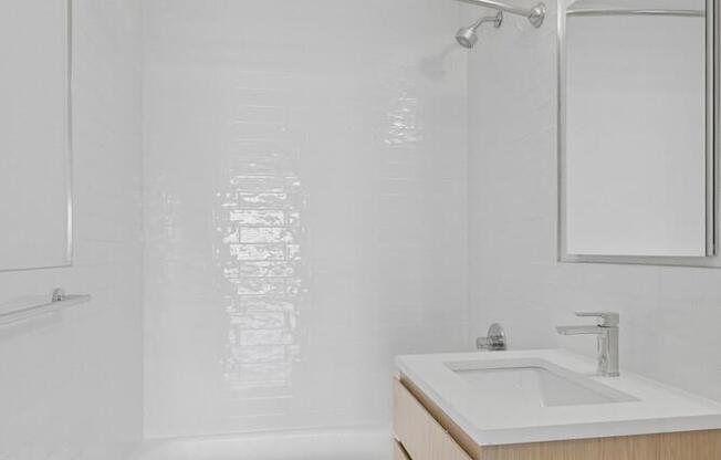 1 bed, 1 bath, $5,959, Unit 5H