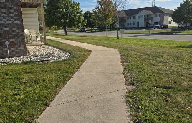 2 beds, 1 bath, 856 sqft, $1,269, Unit PL   7305