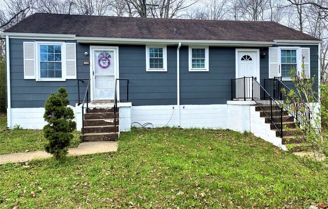 Woody Hills Dr - 982 / 984