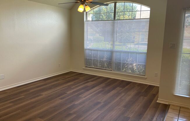 Large Single Story  Home in Glenn Heights