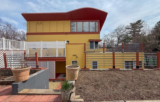 5 AVONDALE AVE